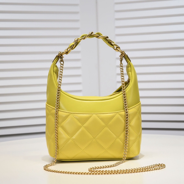 シャネルバッグ側面デザイン